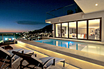 Luxury villa in Cape Town, beautiful views of Camps Bay beach front 